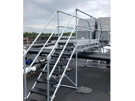 过桥梯安全通道